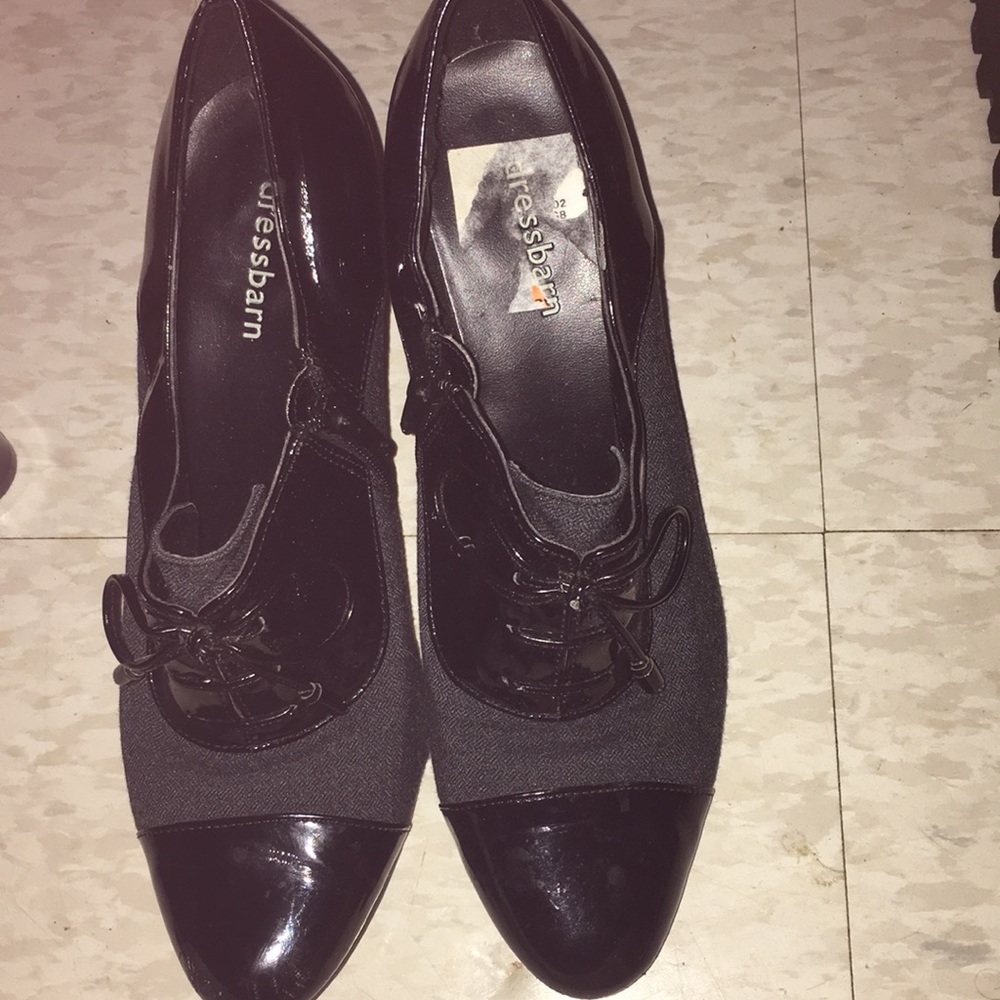 Selling black and grey heels